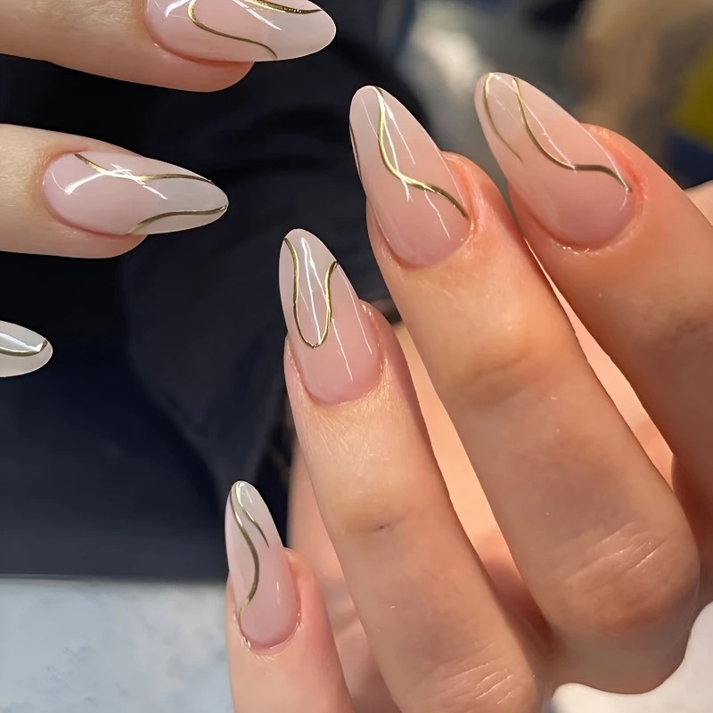Diseño de uñas de HT Nails 6