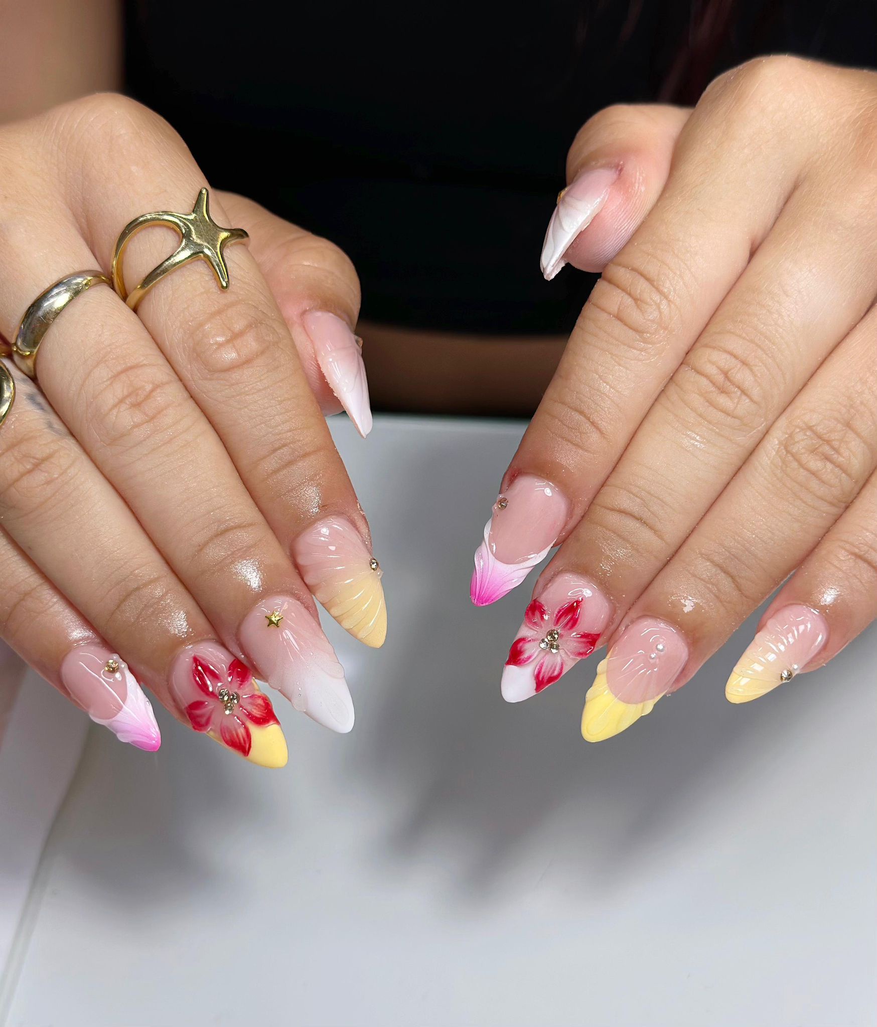 Diseño de uñas de HT Nails 9