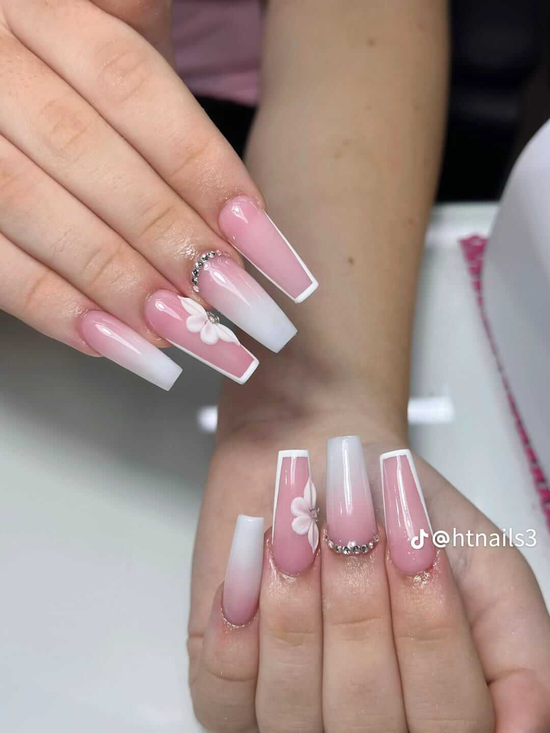 Ejemplo de diseño de uñas 2